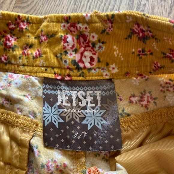 Corduroy Pattern Shorts - Picture 3 of 4